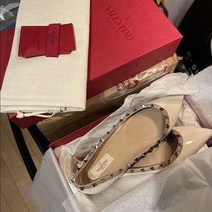 Valentino Flats